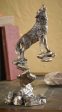 Howling Wolf on Rocks Online